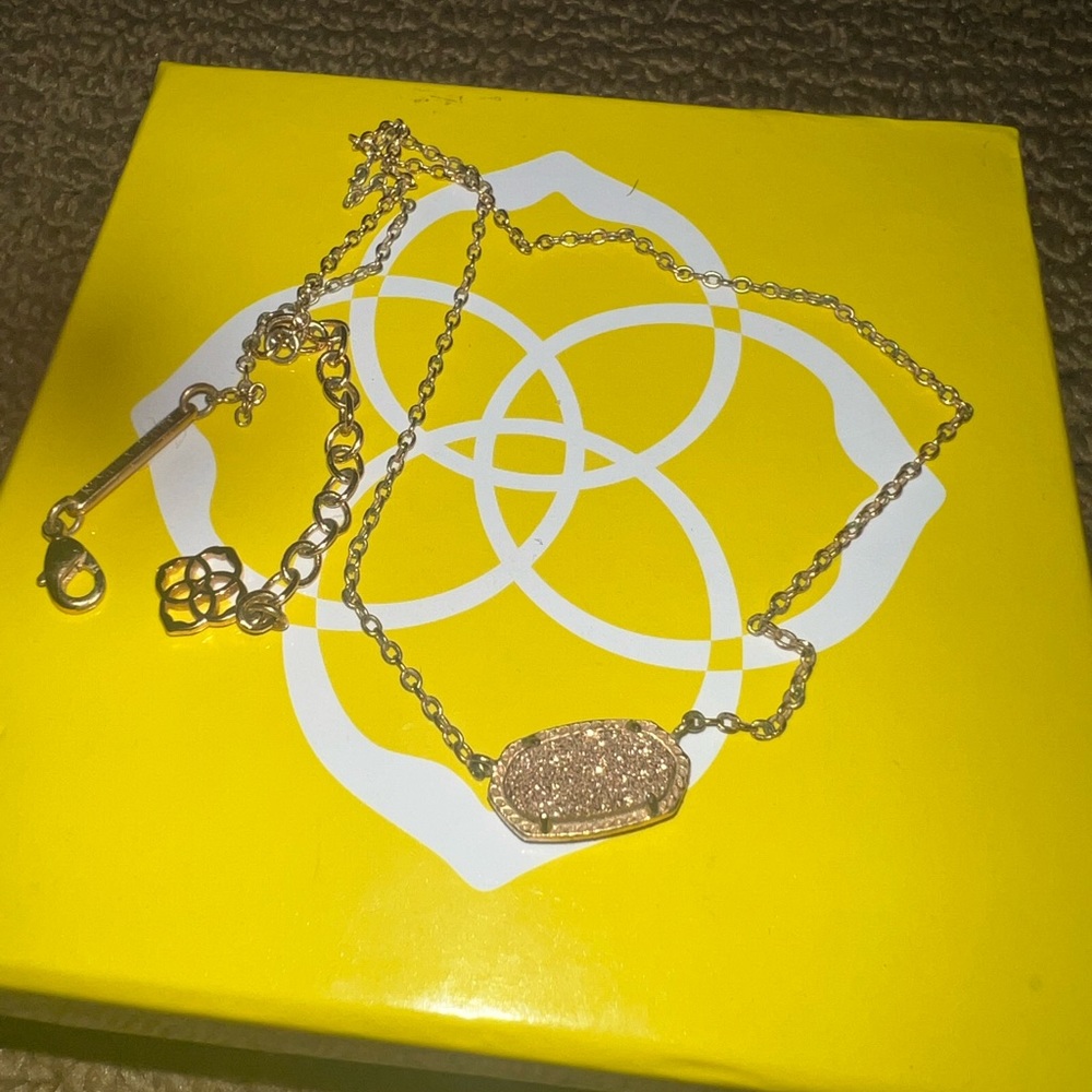 Kendra scott Elisa necklace